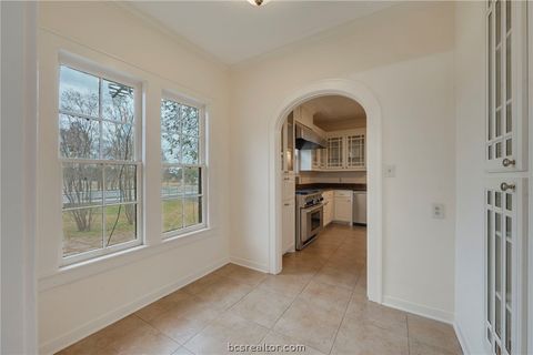 Tiny photo for 409 N Hutchins St, Bryan, TX 77803 (MLS # 26001694)