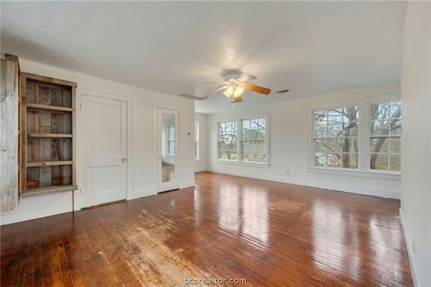 Tiny photo for 409 N Hutchins St, Bryan, TX 77803 (MLS # 26001694)