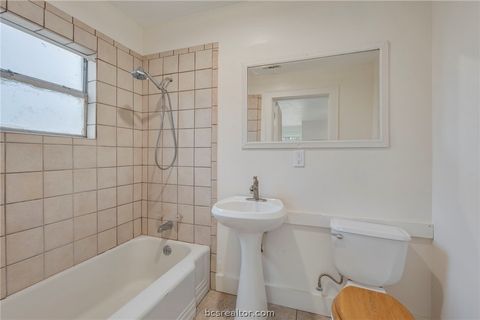 Tiny photo for 409 N Hutchins St, Bryan, TX 77803 (MLS # 26001694)