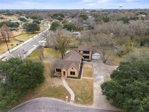 Tiny photo for 409 N Hutchins St, Bryan, TX 77803 (MLS # 26001694)