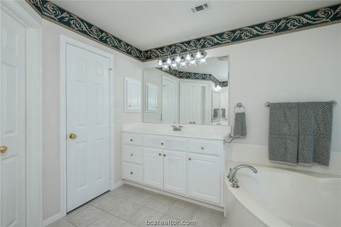 Tiny photo for 4607 Park Hollow Circle, Bryan, TX 77802 (MLS # 26006999)