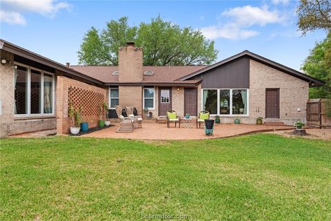 Tiny photo for 2512 Towering Oaks Drive, Bryan, TX 77802 (MLS # 26004039)