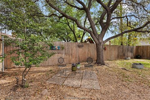 Tiny photo for 2512 Towering Oaks Drive, Bryan, TX 77802 (MLS # 26004039)