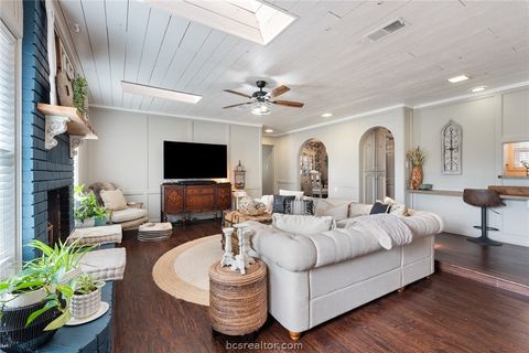 Tiny photo for 2512 Towering Oaks Drive, Bryan, TX 77802 (MLS # 26004039)