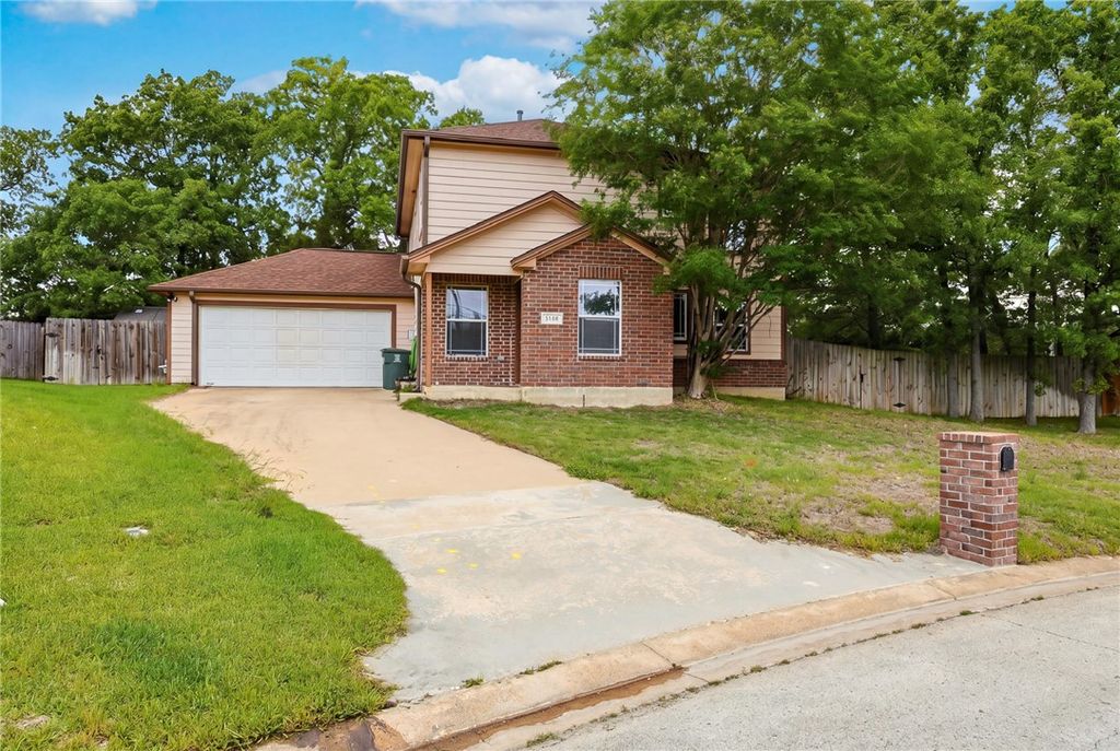 Photo of 2108 Miana Court, Bryan, TX 77807 (MLS # 26004724)
