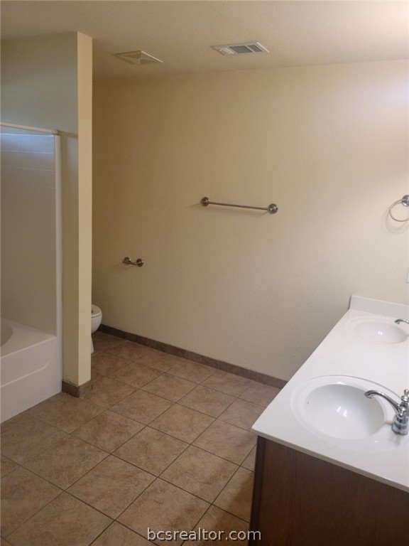 College Station, Texas 77845, United States, 4 Bedrooms Bedrooms, ,2 BathroomsBathrooms,Residential,Pending,55799