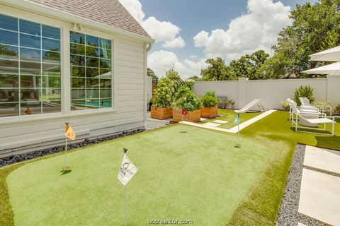 Tiny photo for 502 Brookside Drive E, Bryan, TX 77801 (MLS # 26006101)