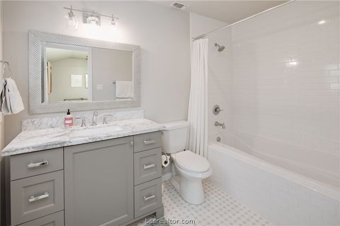 Tiny photo for 502 Brookside Drive E, Bryan, TX 77801 (MLS # 26006101)