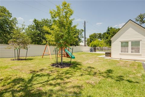 Tiny photo for 502 Brookside Drive E, Bryan, TX 77801 (MLS # 26006101)