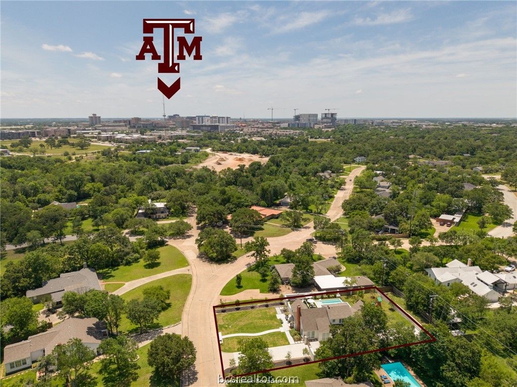 Photo of 502 Brookside Drive E, Bryan, TX 77801 (MLS # 26006101)
