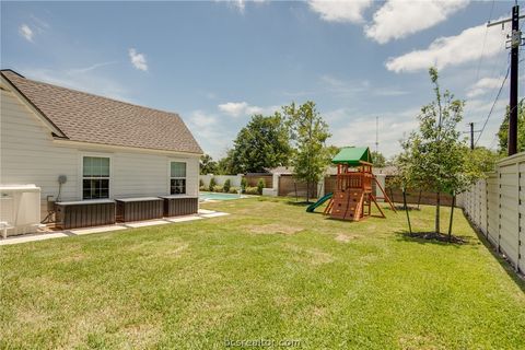Tiny photo for 502 Brookside Drive E, Bryan, TX 77801 (MLS # 26006101)