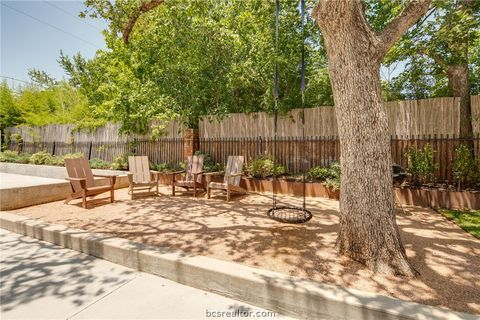 Tiny photo for 502 Brookside Drive E, Bryan, TX 77801 (MLS # 26006101)
