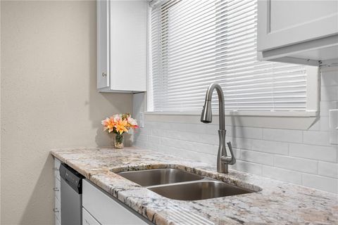 Tiny photo for 910 Navidad Street, Bryan, TX 77801 (MLS # 26009070)