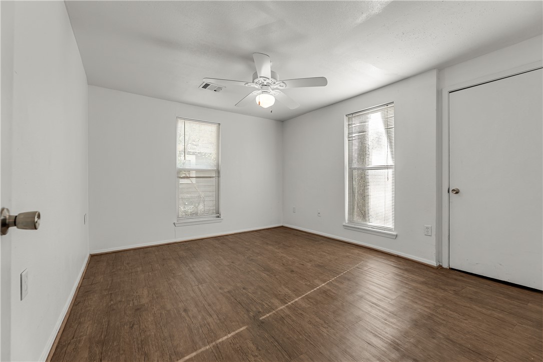 Bryan, Texas 77803, United States, 2 Bedrooms Bedrooms, ,2 BathroomsBathrooms,Residential,Active,15914