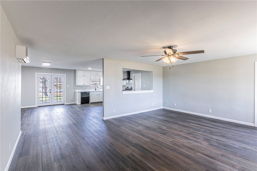 Photo of 6173 E US Highway 79, Milano, TX 76556 (MLS # 26001890)