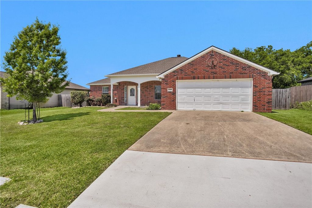 Photo of 2301 White Wing Drive, Navasota, TX 77868 (MLS # 26004385)