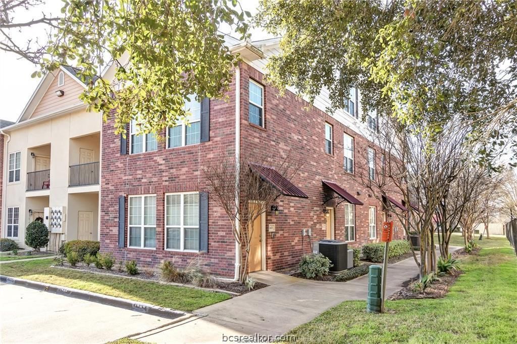 Photo of 801 Luther Street W #1401, College Station, TX 77840 (MLS # 26008939)