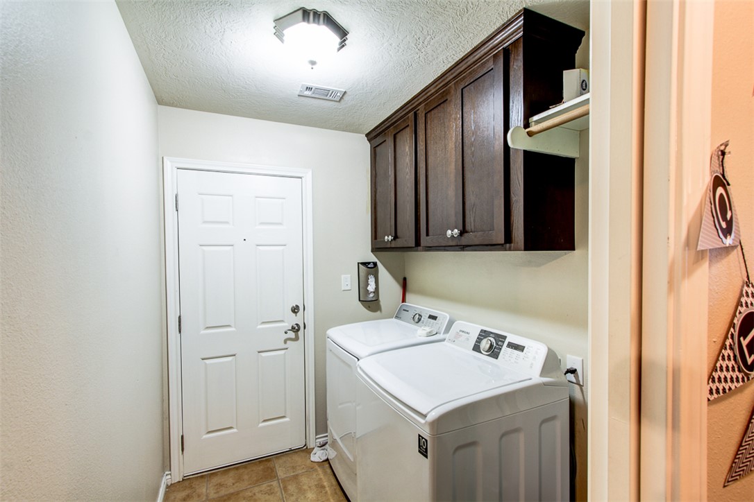 College Station, Texas 77845, United States, 4 Bedrooms Bedrooms, ,3 BathroomsBathrooms,Residential,Active,77314