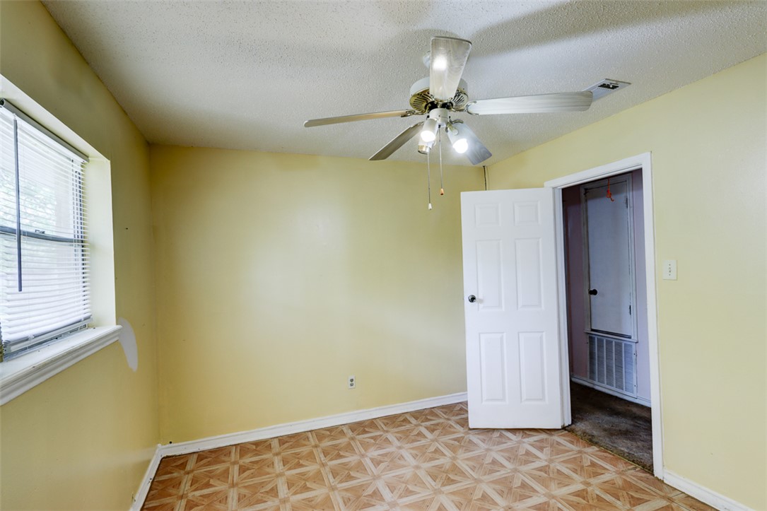 Bryan, Texas 77803, United States, 3 Bedrooms Bedrooms, ,2 BathroomsBathrooms,Residential,Active,200302