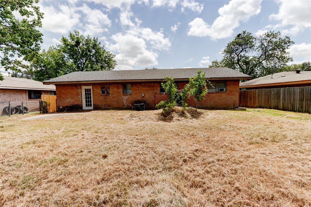 Bryan, Texas 77803, United States, 3 Bedrooms Bedrooms, ,2 BathroomsBathrooms,Residential,Active,200302