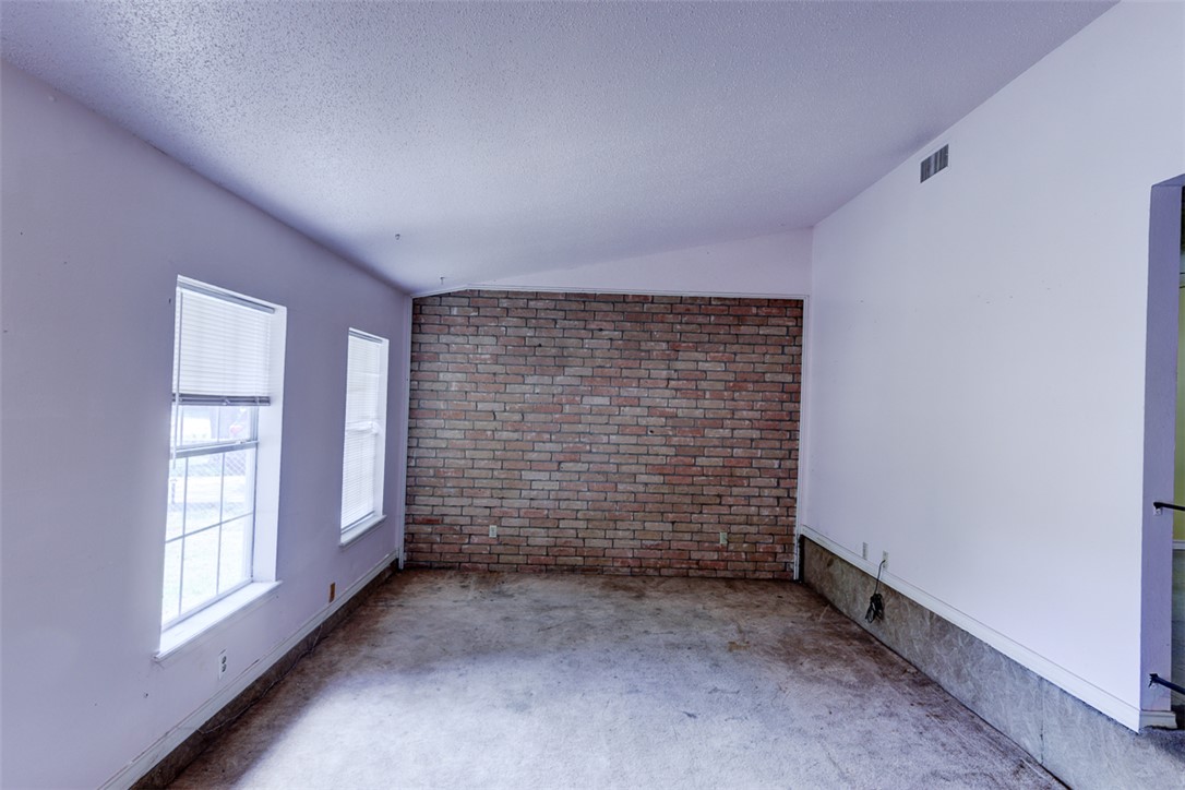 Bryan, Texas 77803, United States, 3 Bedrooms Bedrooms, ,2 BathroomsBathrooms,Residential,Active,200302