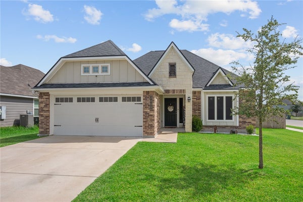 2000 THERESA DR, BRYAN, TX 77807 - Image a07b0c9d9aace246bbd0bb3fec57bf16/1053938216