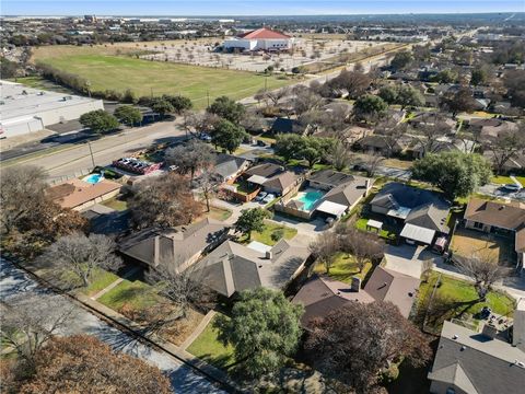 Tiny photo for 814 Madrid Drive, Other, TX 75116 (MLS # 26000132)