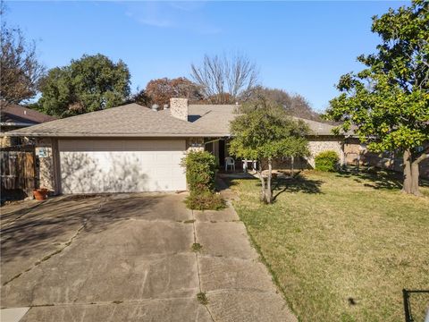 Tiny photo for 814 Madrid Drive, Other, TX 75116 (MLS # 26000132)