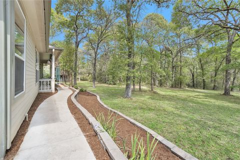 Tiny photo for 17174 Tierra Buena Drive, Plantersville, TX 77363 (MLS # 26003911)