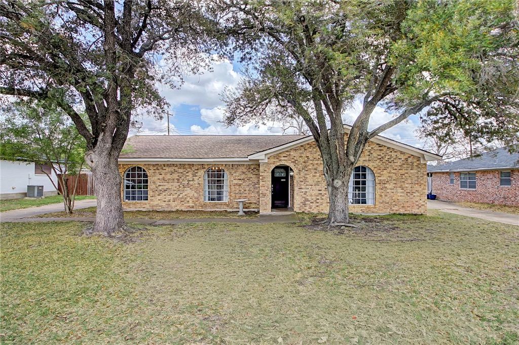 Photo of 2909 Woodmeadow Drive, Bryan, TX 77802 (MLS # 26002956)