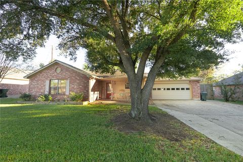 Tiny photo for 106 N Hills Circle, Franklin, TX 77856 (MLS # 25012443)