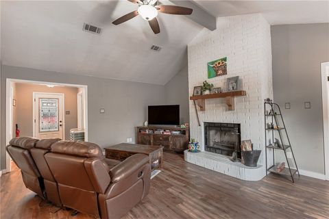 Tiny photo for 106 N Hills Circle, Franklin, TX 77856 (MLS # 25012443)