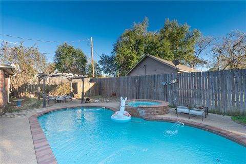 Tiny photo for 106 N Hills Circle, Franklin, TX 77856 (MLS # 25012443)