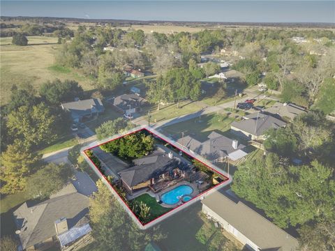 Tiny photo for 106 N Hills Circle, Franklin, TX 77856 (MLS # 25012443)