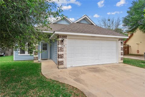 Photo of 2409 Woodbend Drive, Bryan, TX 77803 (MLS # 26004202)