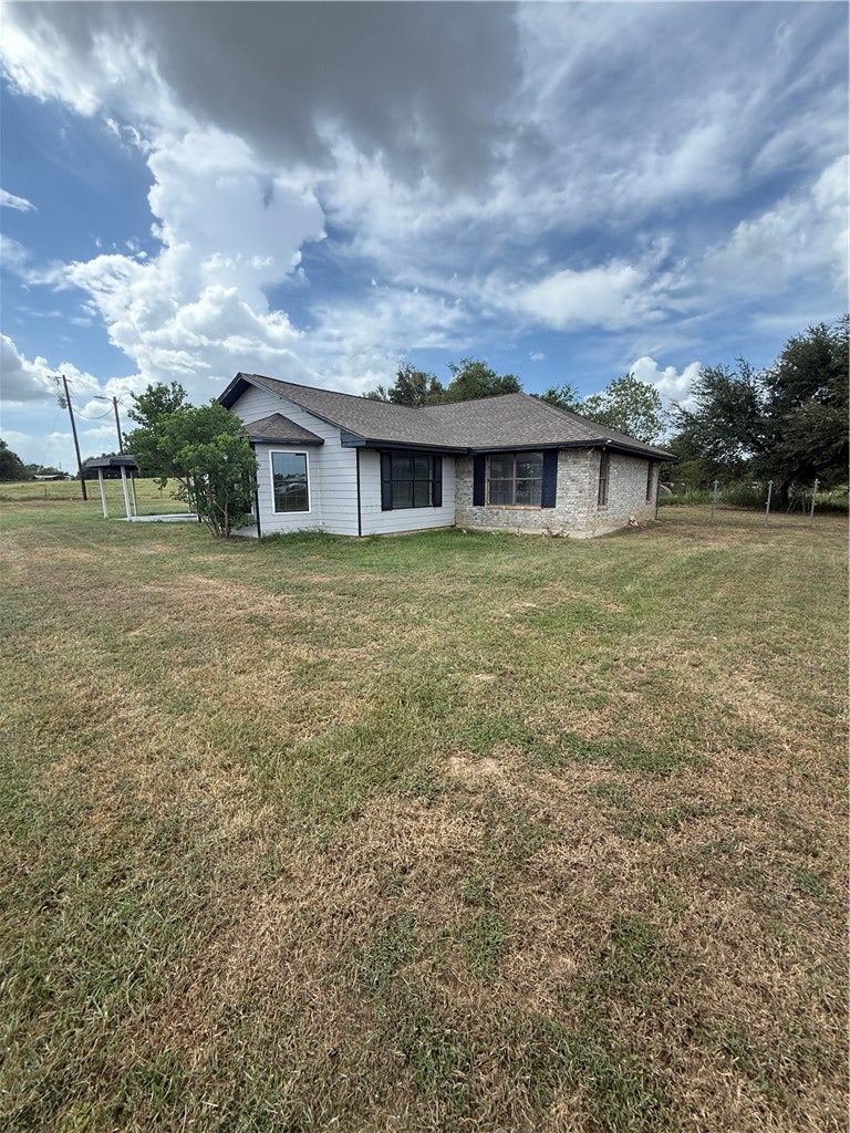 1611 Fm 2446