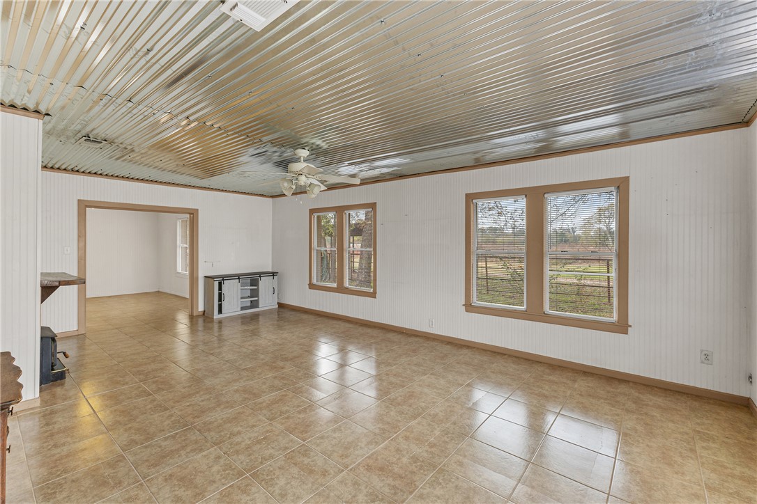 195 L County Road 852