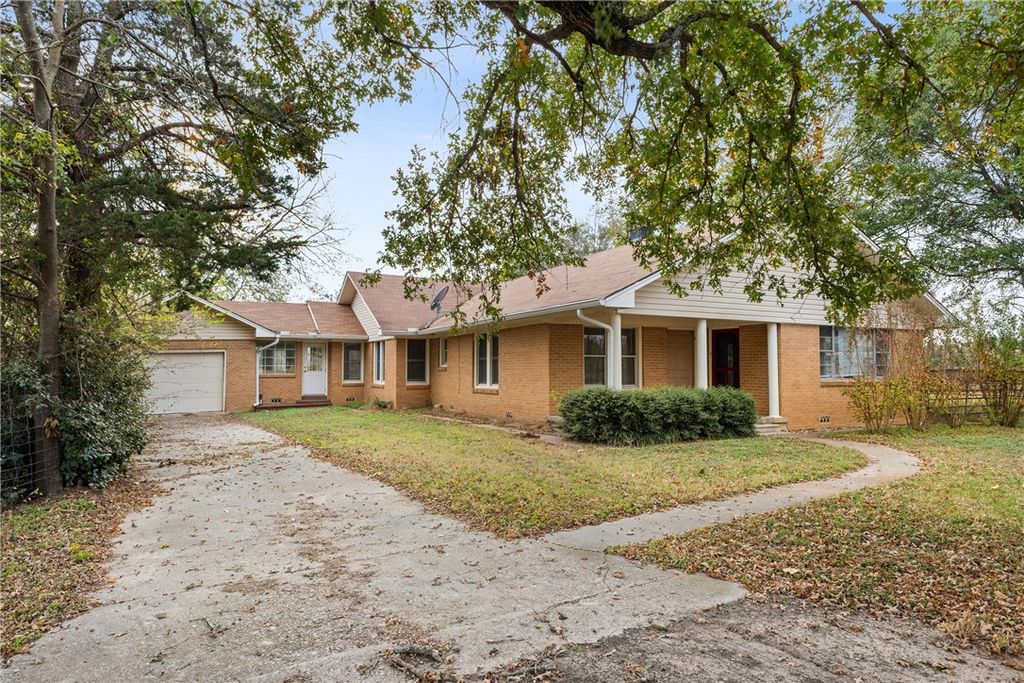 Photo of 195 L County Road 852, Donie, TX 75838 (MLS # 25012149)