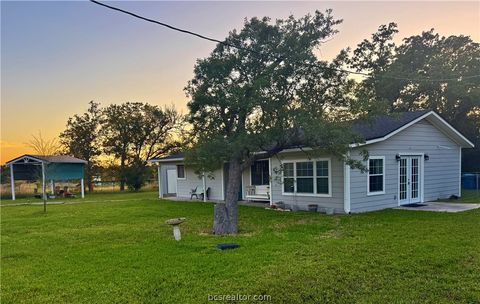 Photo of 401 Chinaberry Lane, Somerville, TX 77879 (MLS # 26005974)