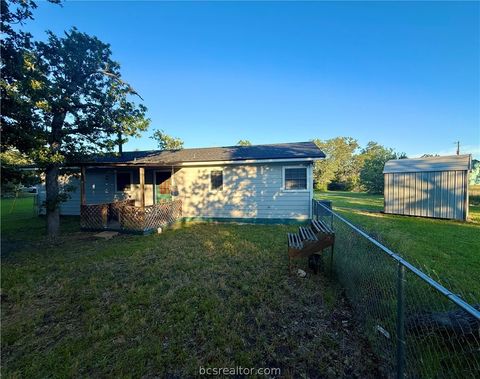 Tiny photo for 401 Chinaberry Lane, Somerville, TX 77879 (MLS # 26005974)