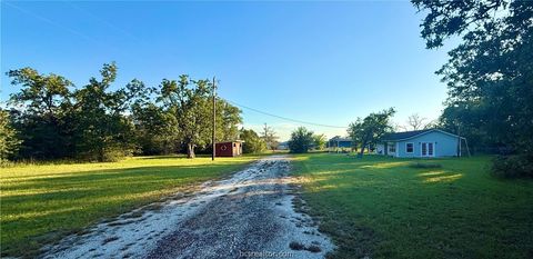 Tiny photo for 401 Chinaberry Lane, Somerville, TX 77879 (MLS # 26005974)