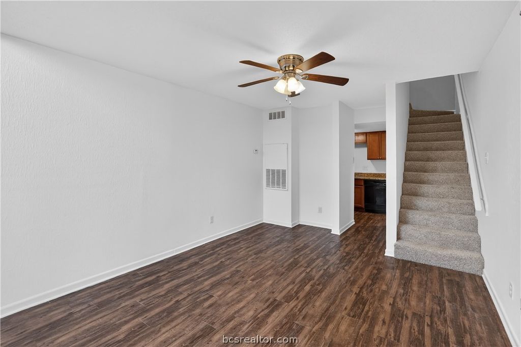 Photo of 4401 Carter Creek Parkway #13, Bryan, TX 77802 (MLS # 26002325)