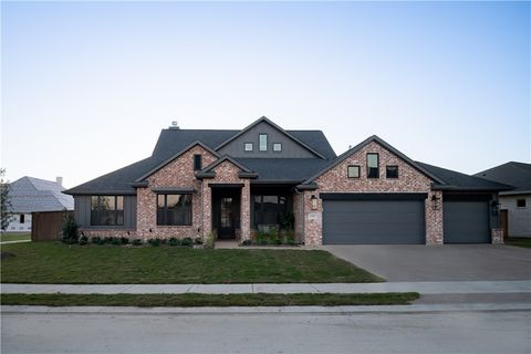 Photo of 2307 Terrapin Trail Trl, College Station, TX 77845 (MLS # 26000121)