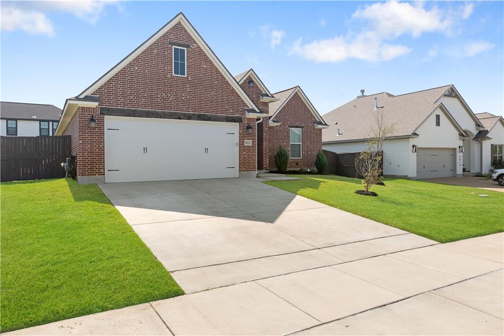 Photo of 5012 Greyrock Drive, Bryan, TX 77802 (MLS # 25010522)