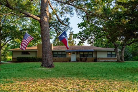 Tiny photo for 23 Casper Place, Hilltop Lakes, TX 77871 (MLS # 26004922)