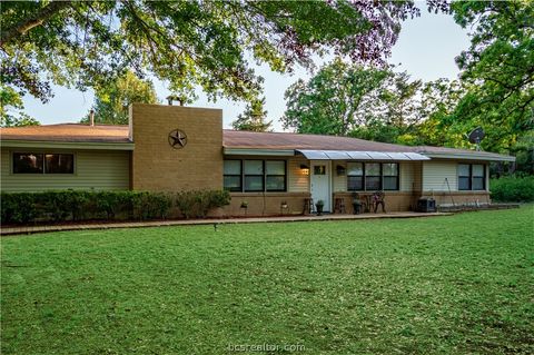 Tiny photo for 23 Casper Place, Hilltop Lakes, TX 77871 (MLS # 26004922)