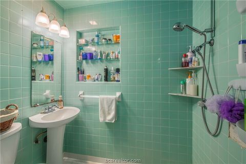 Tiny photo for 706 Edgemore Drive, Bryan, TX 77802 (MLS # 26002511)