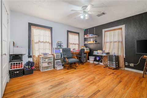 Tiny photo for 706 Edgemore Drive, Bryan, TX 77802 (MLS # 26002511)