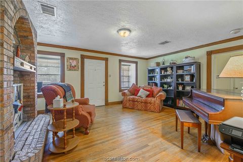 Tiny photo for 706 Edgemore Drive, Bryan, TX 77802 (MLS # 26002511)