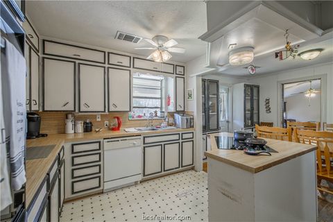 Tiny photo for 706 Edgemore Drive, Bryan, TX 77802 (MLS # 26002511)